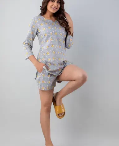 Cotton daily wear shorts for ladies